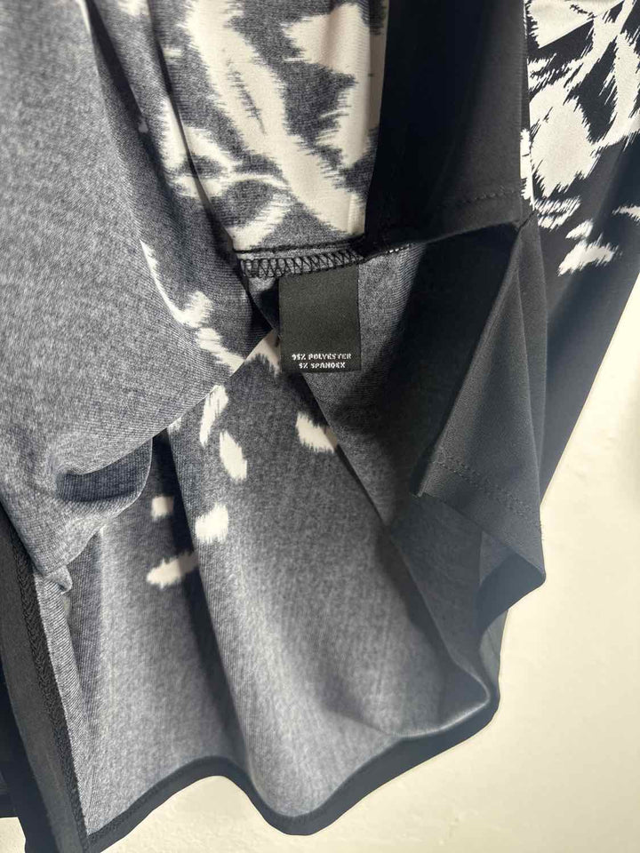 Slim Factor Size L Scoop Neck Blk & White long sleeve top