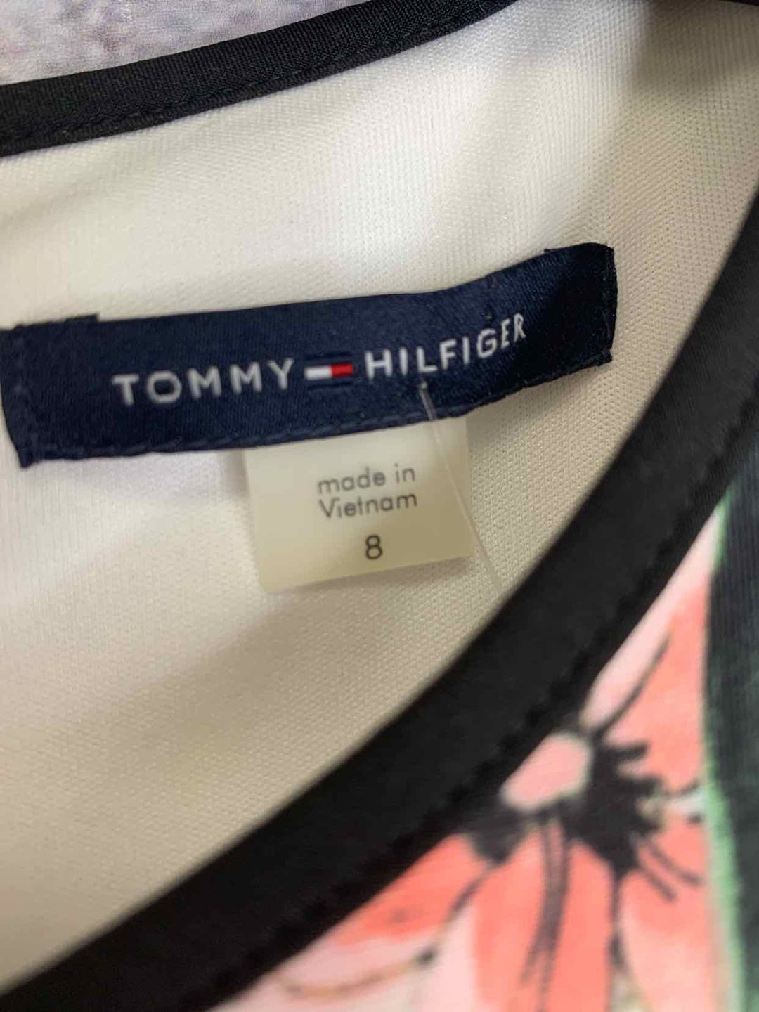 Tommy Hilfiger Size 8 White Blk & White sleeveless dress