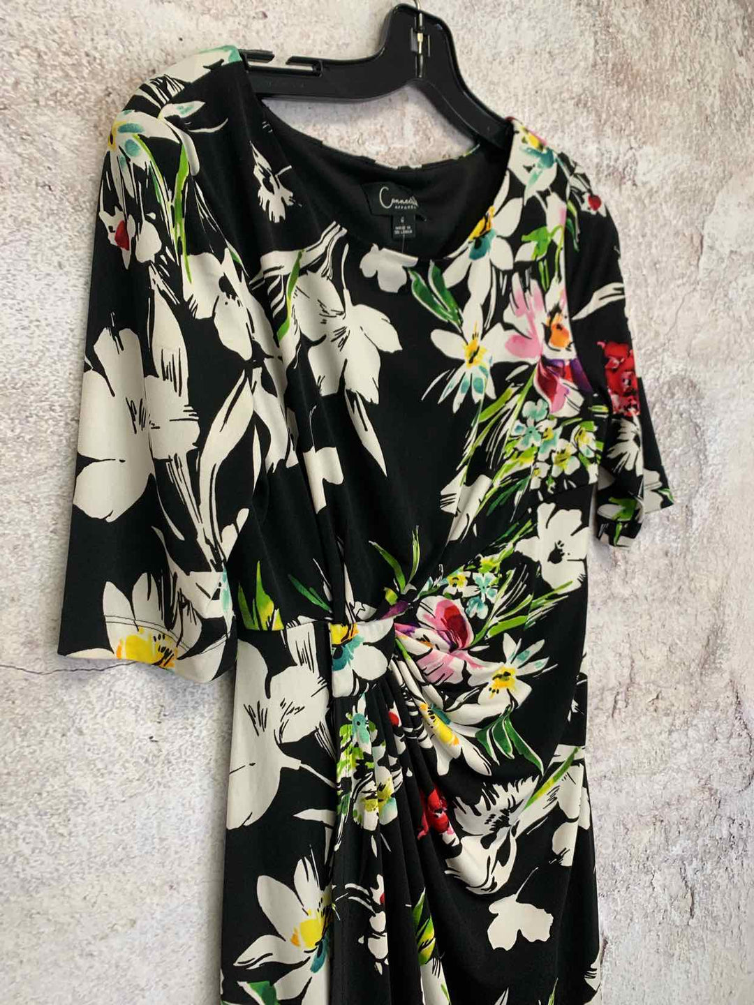 Connected Size 6 Multi-Color Gathered Side short sleeve