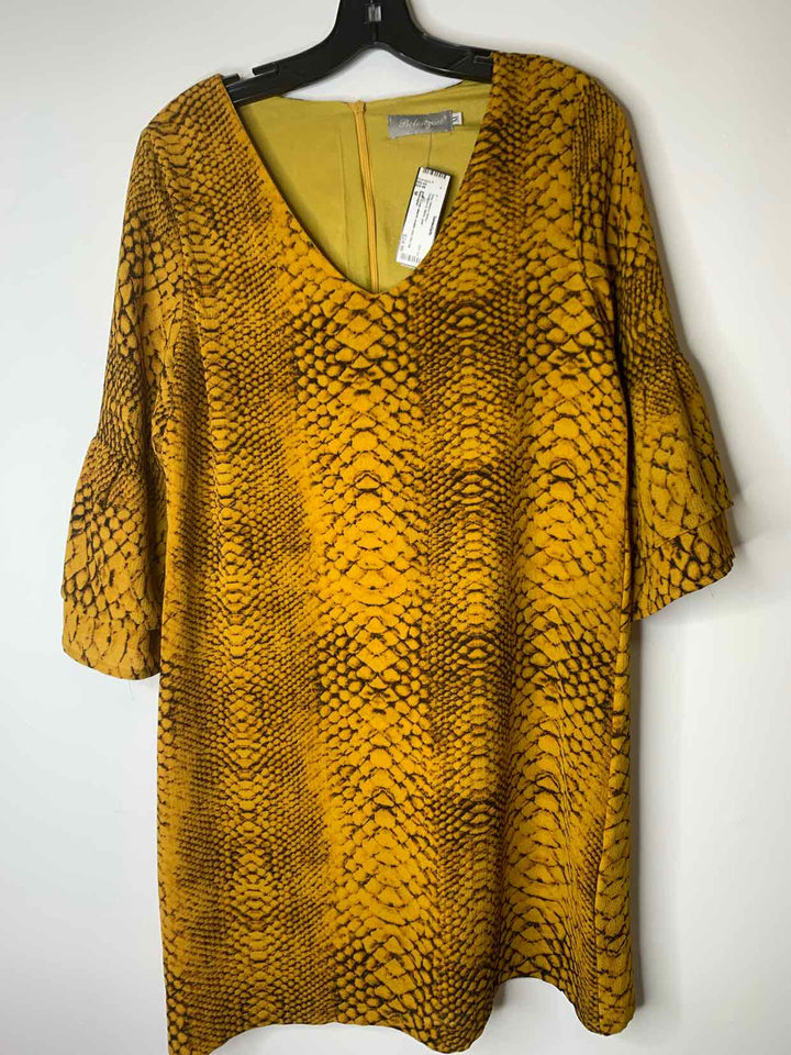 Women Size M Belongsei gold long sleeve dress