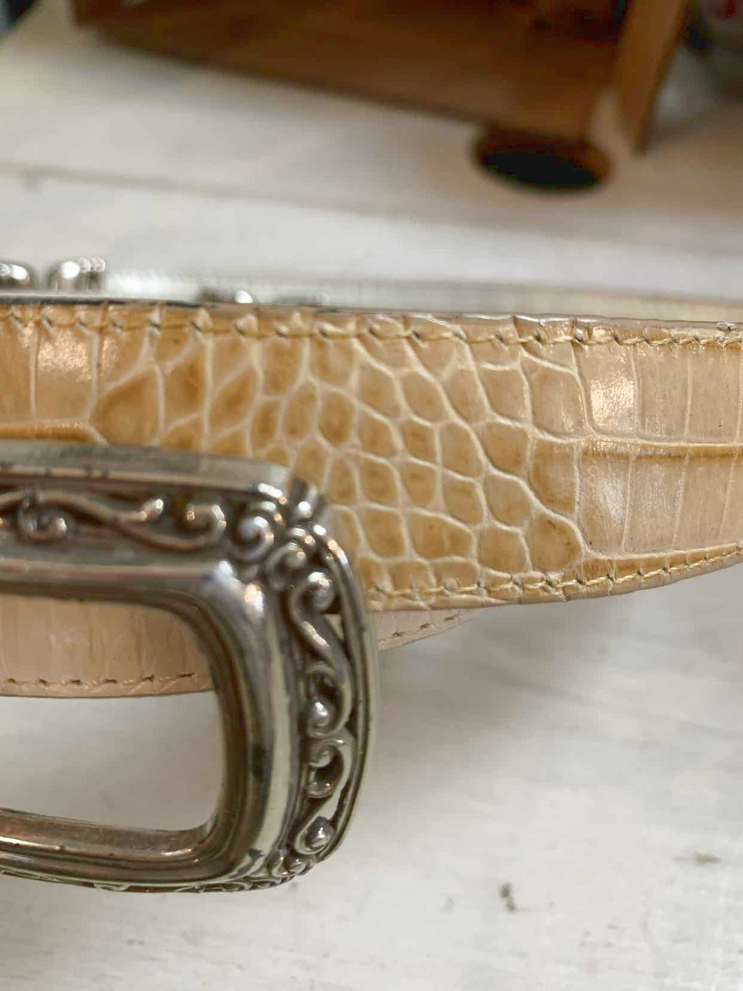 Brighton Size Large White Belt