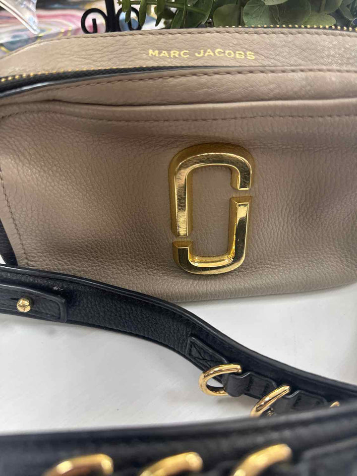 Marc Jacobs taupe shoulder bag