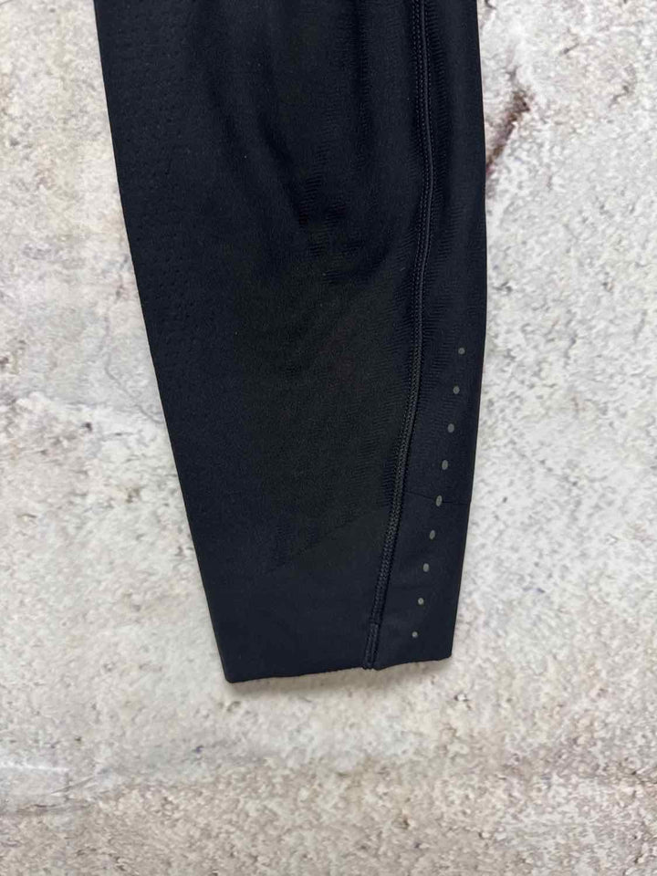 Lululemon Size 10 Black athletic pant