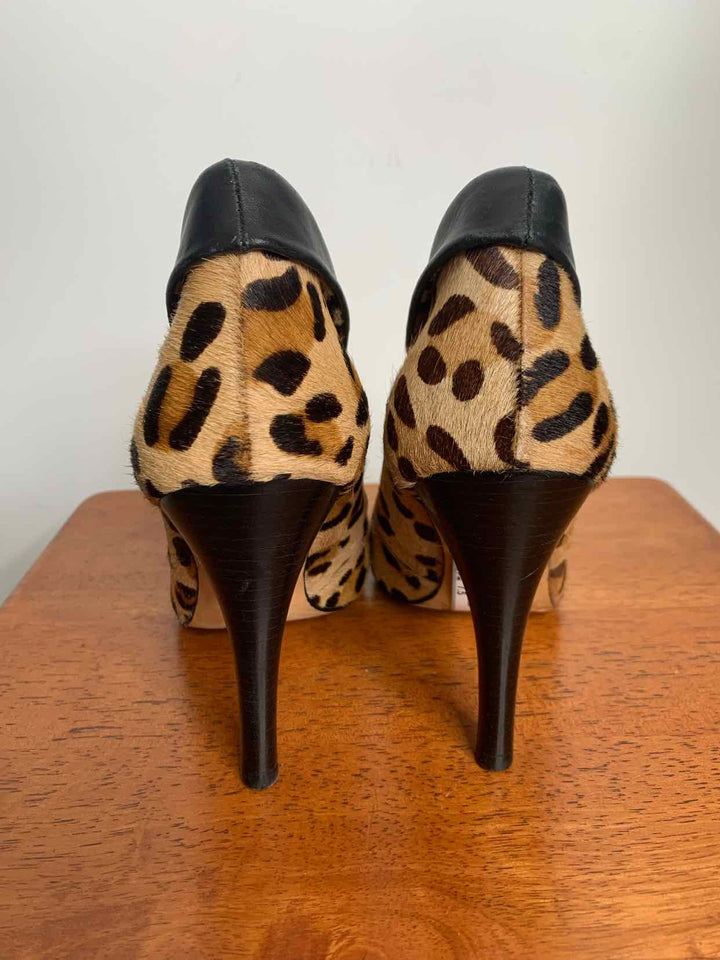 Steve Madden Animal Print W Shoe Size 7.5 high heel