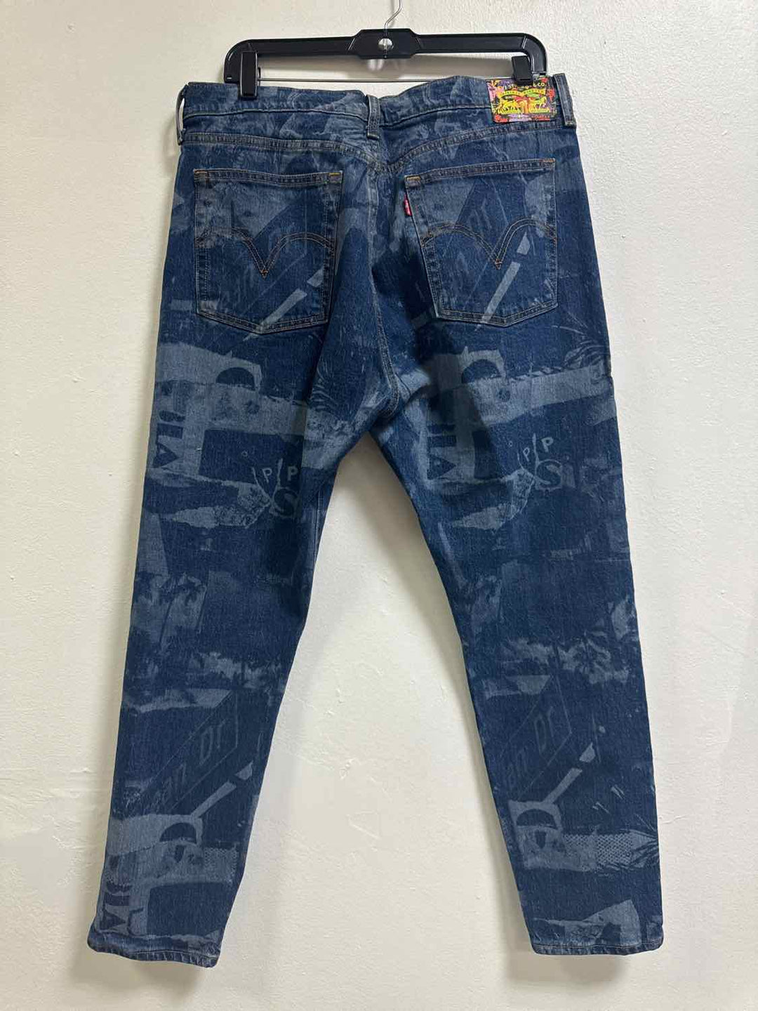 Levi Size 32 Denim Jeans
