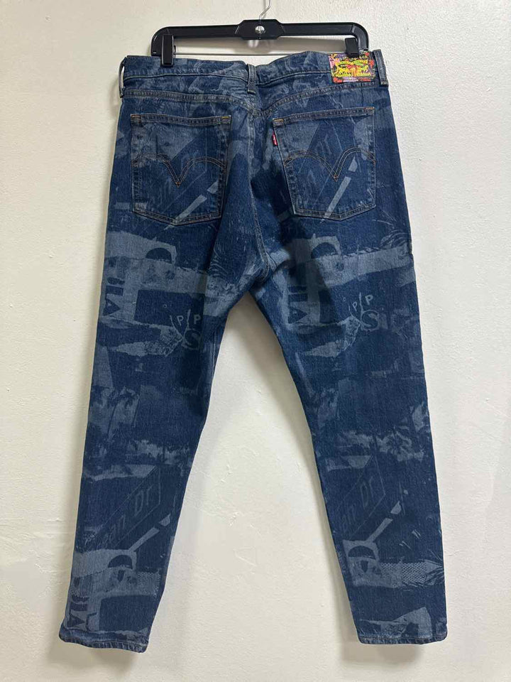 Levi Size 32 Denim Jeans