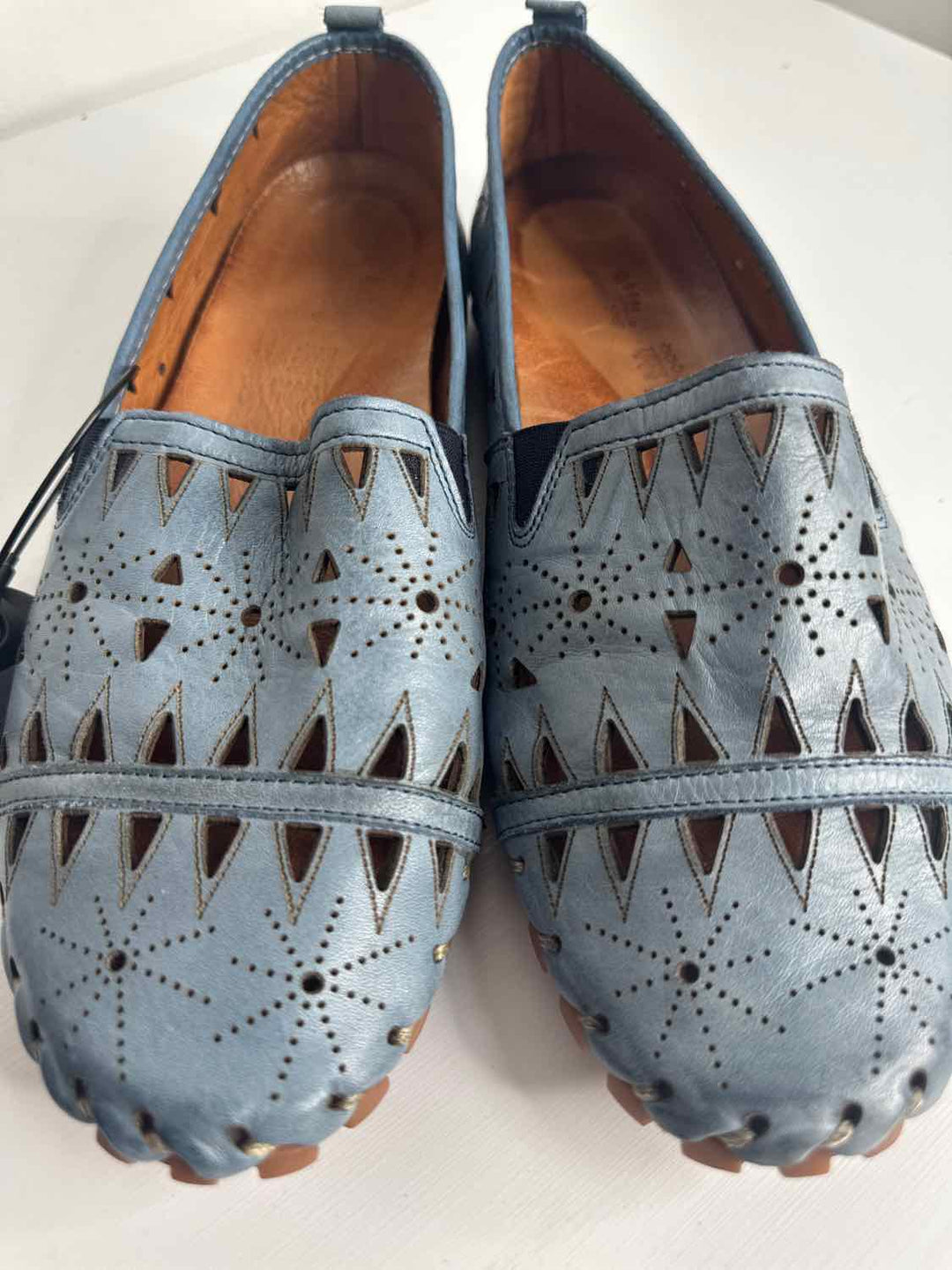 Spring Step Shoe Size 10 Blue flat shoe
