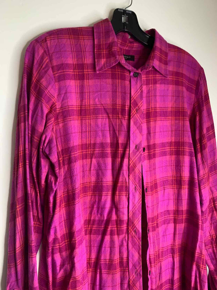 Banana Republic Women Size M Hot Pink long sleeve top