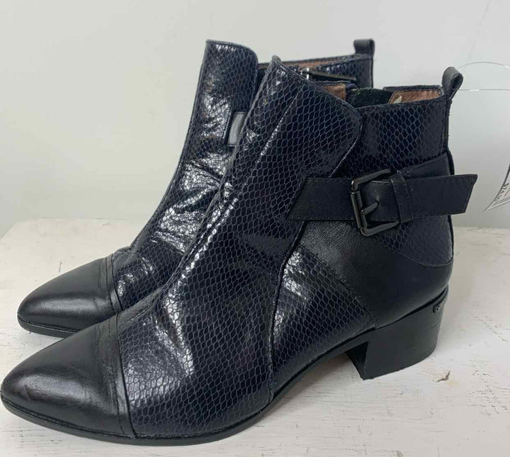 Donald J Pliner Black W Shoe Size 6.5 ankle boots