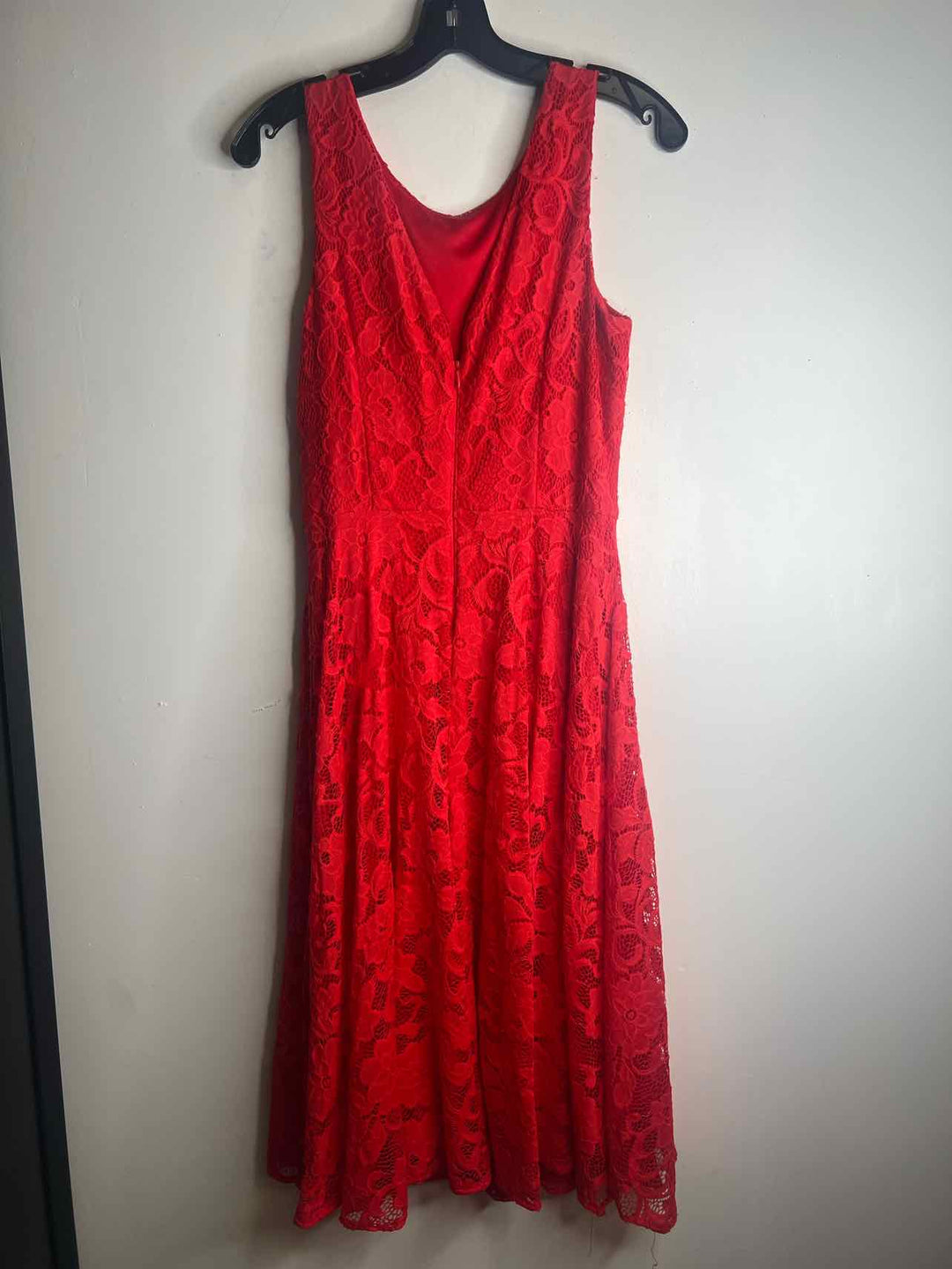 Women Size 6 Jessica Howard Red sleeveless dress