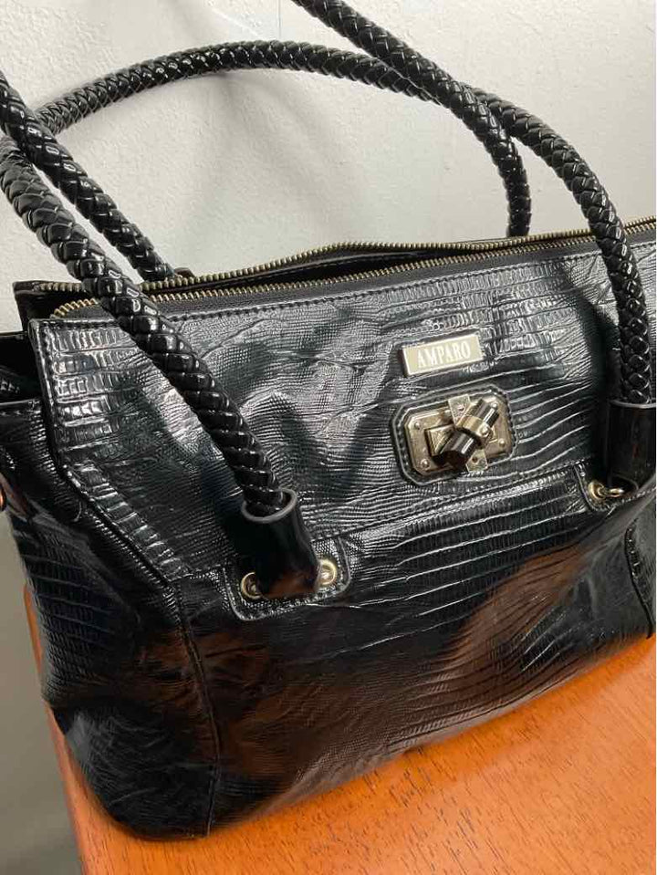 Amparo Black shoulder bag