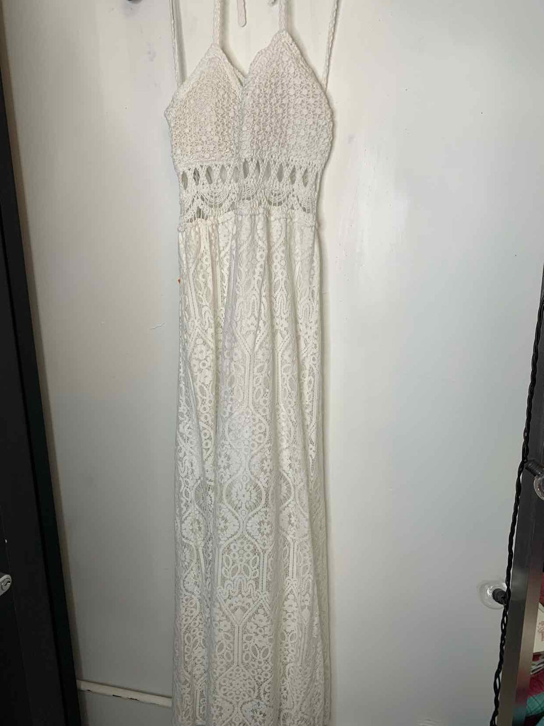 Women Size S White sleeveless dress
