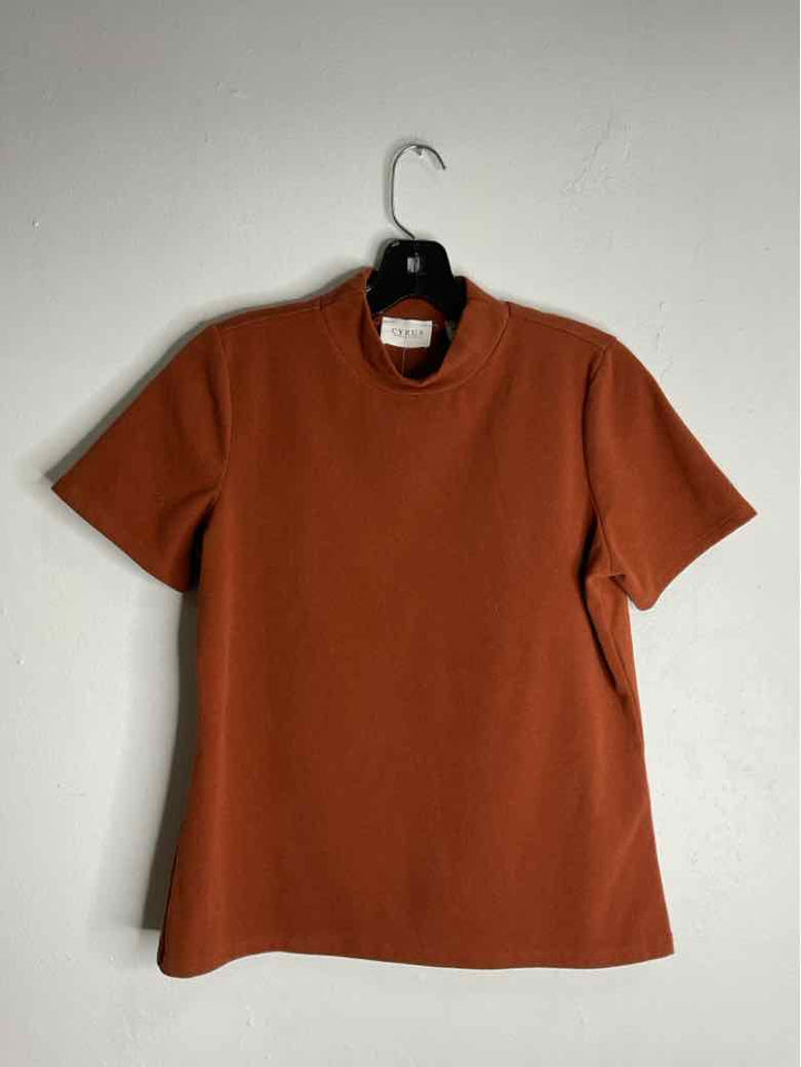 Cyrus Size M Brown High Neck short sleeve top
