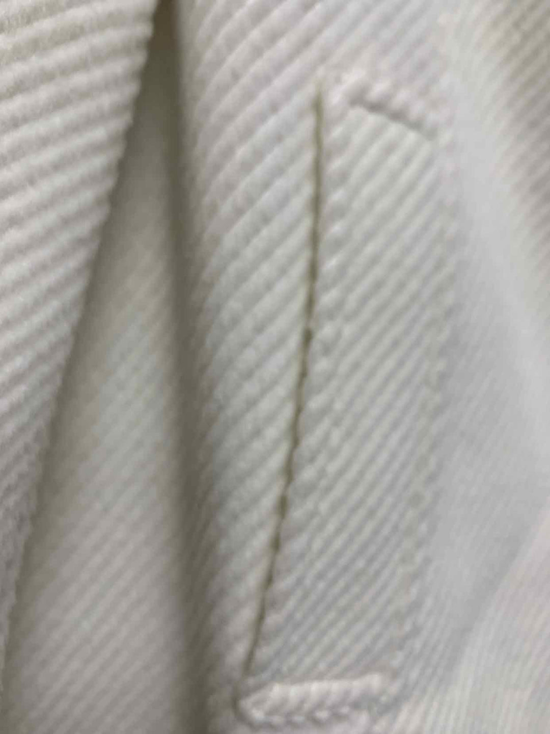 Chicos Size 1 Ivory NWT Gold Hardware jacket
