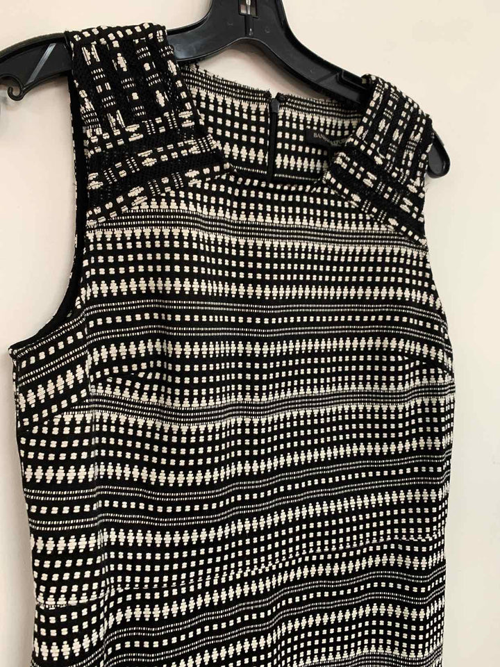 Women Size 8 Banana Republic Black sleeveless dress
