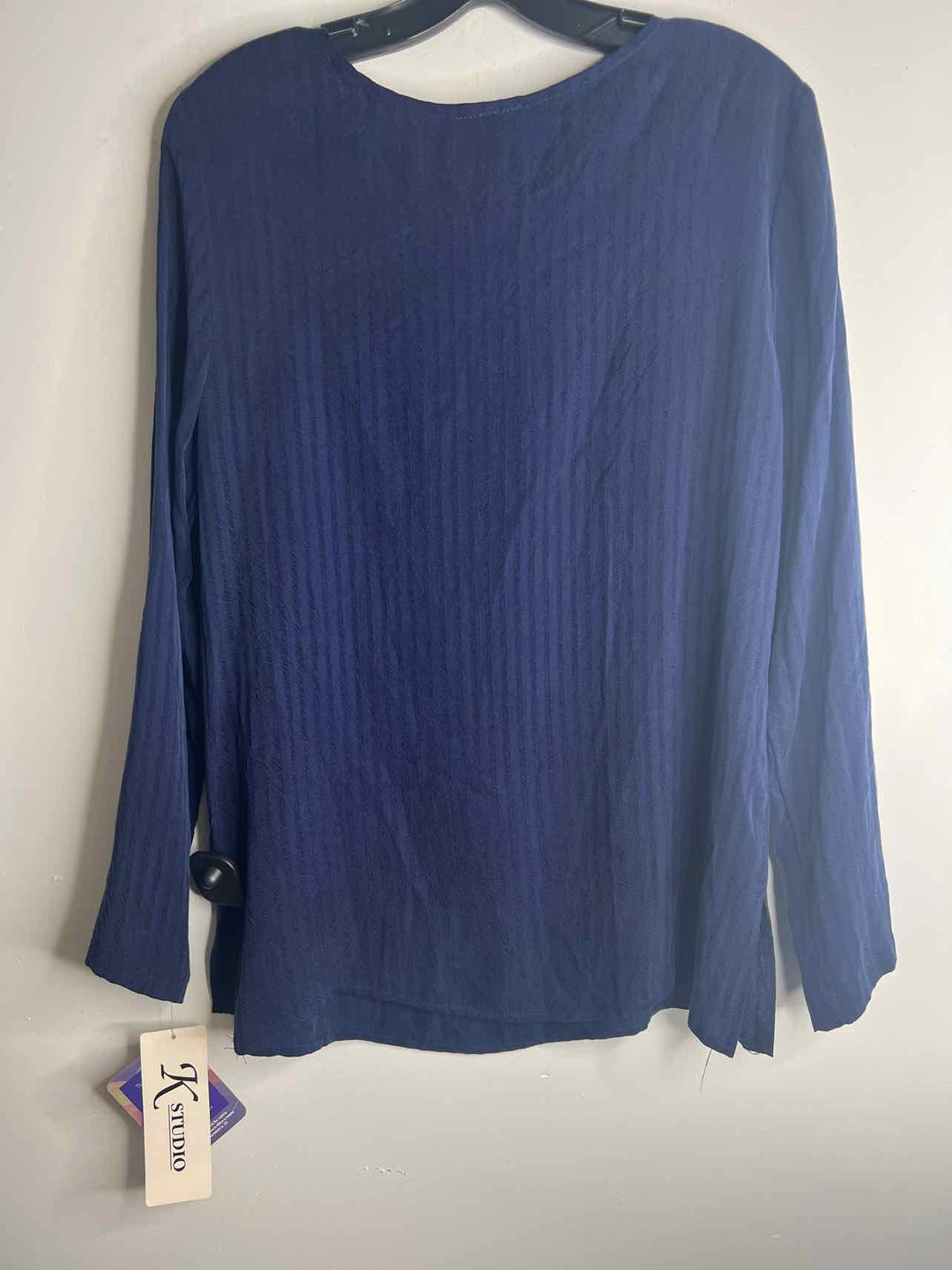 K Studio Women Size 6 Navy long sleeve top