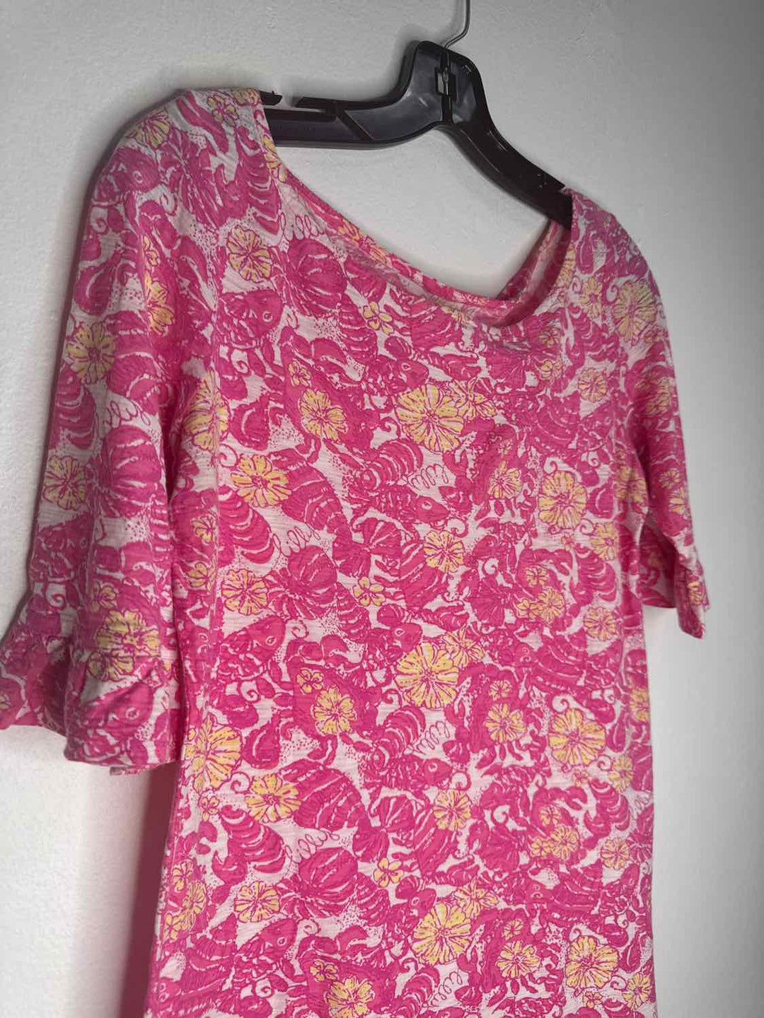 Lilly Pulitzer Size S Pink short sleeve top