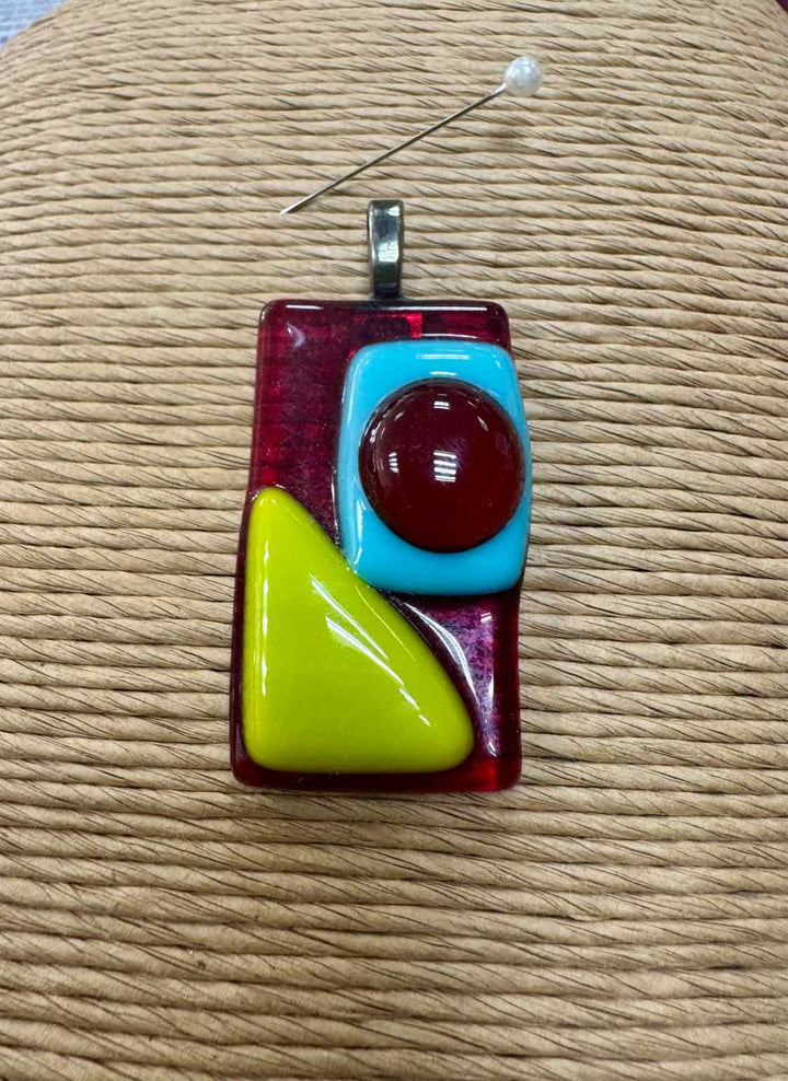 SwirlyQs Size M/L Red NWT Pendant only