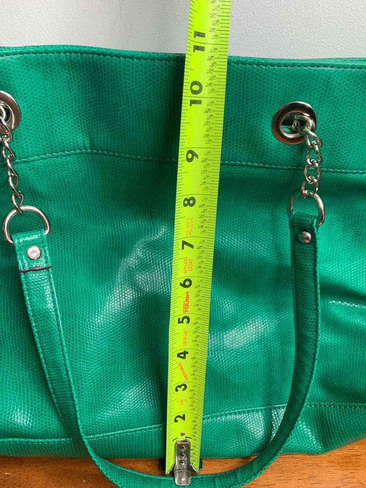 Green shoulder bag