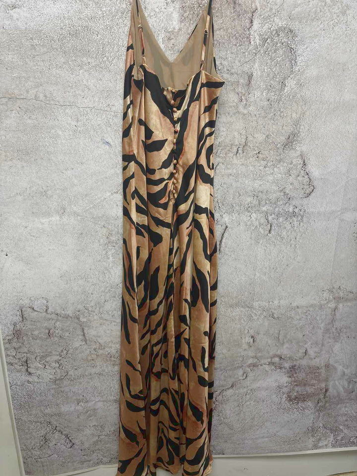 Dress Forum Size L NWT spaghetti strap dress