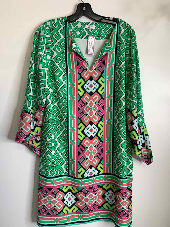 Women Size 8 Crown & Ivy Green long sleeve dress