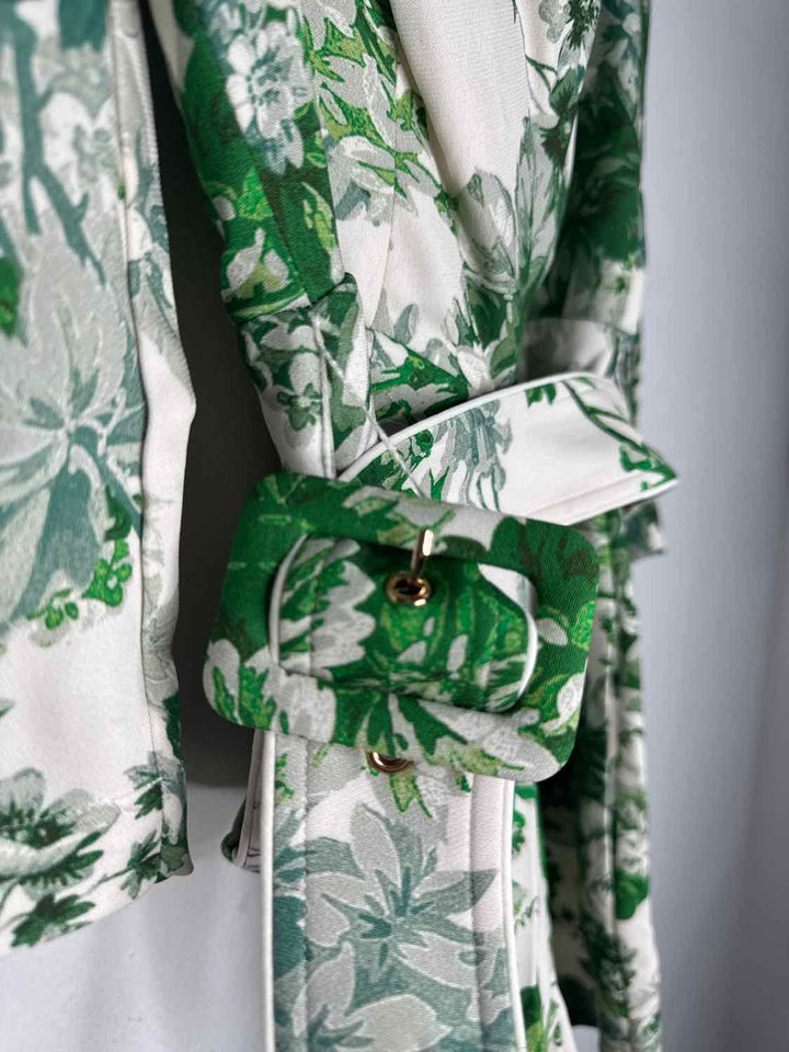 Cara Cara Size XXS Green NWT Floral short romper