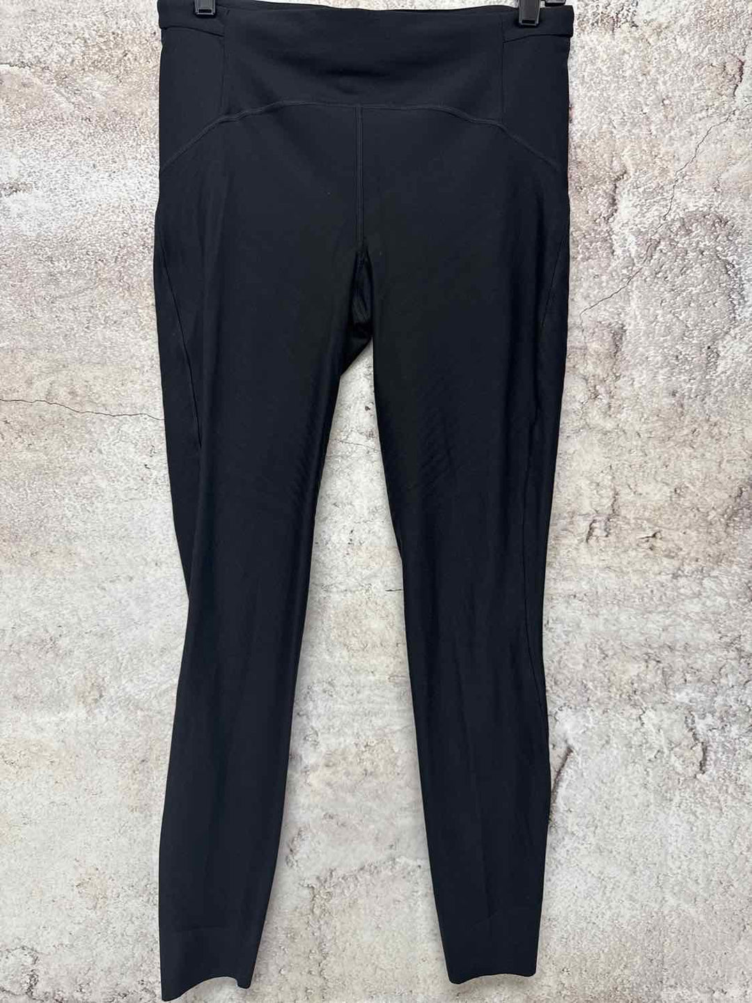 Lululemon Size 10 Black athletic pant