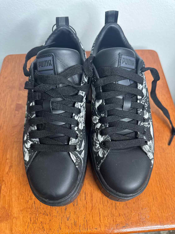 Puma Shoe Size 8 Black athletic sneaker