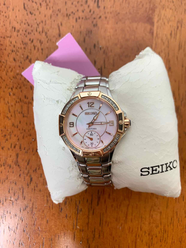SEIKO Size s/m silver Watch