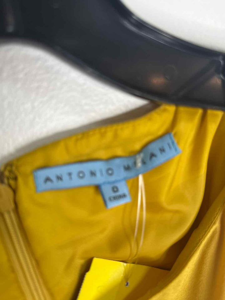 Antonio Melani Size 0 Yellow short sleeve