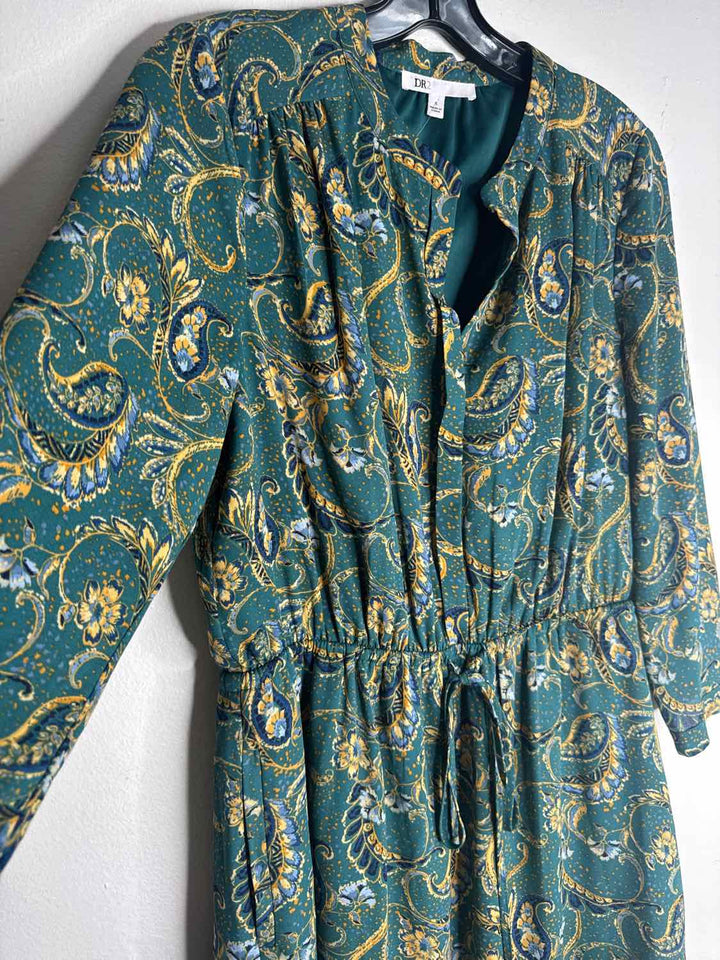 DR2 Size S Green long sleeve dress