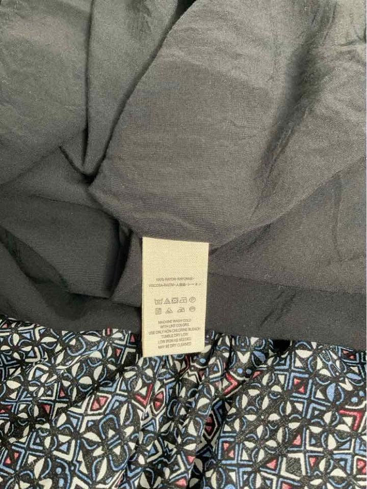 Free People Size XS Navy Burgundy short sleeve