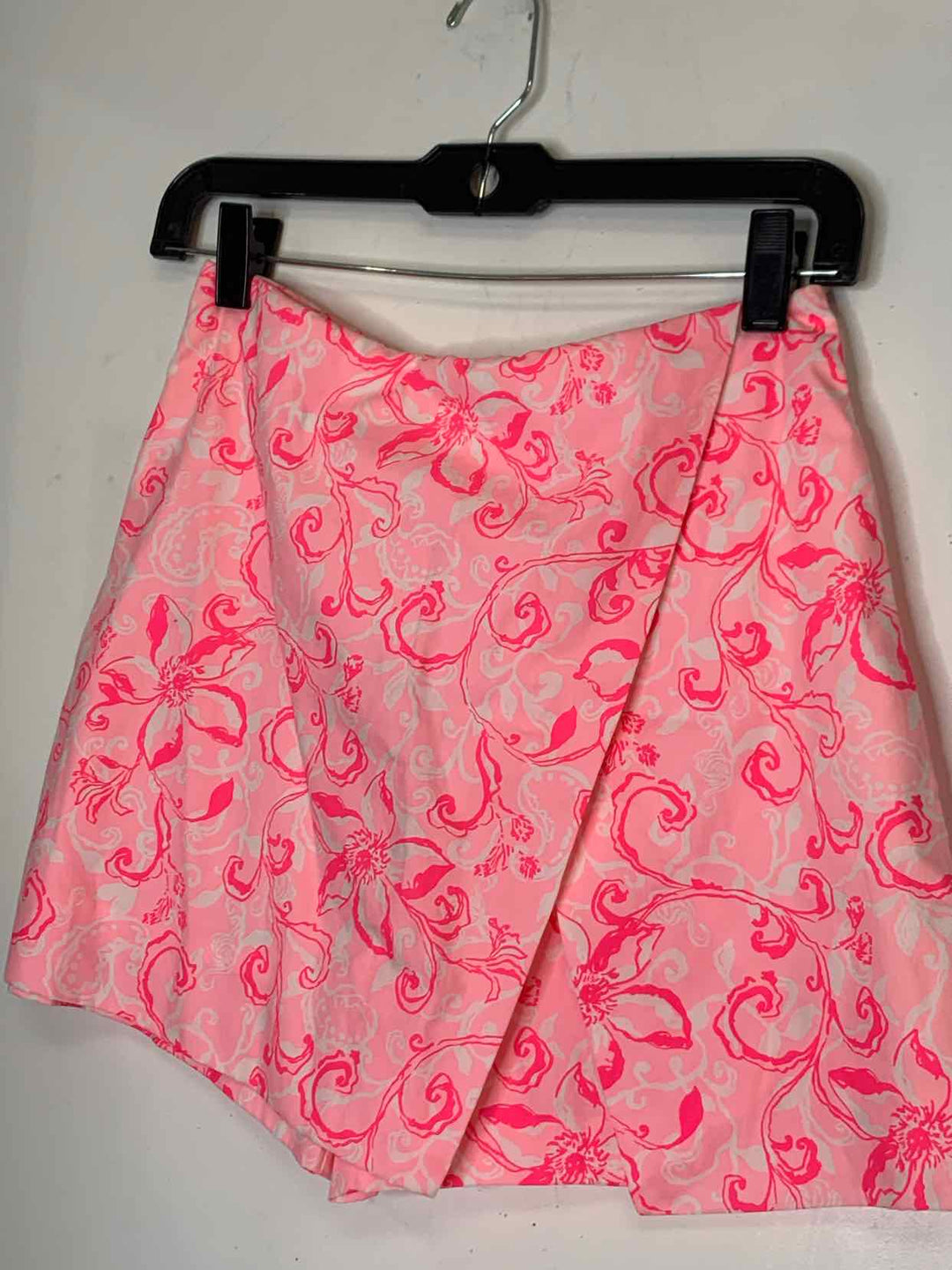 Women Size 00 Lilly Pulitzer Pink athletic skirt