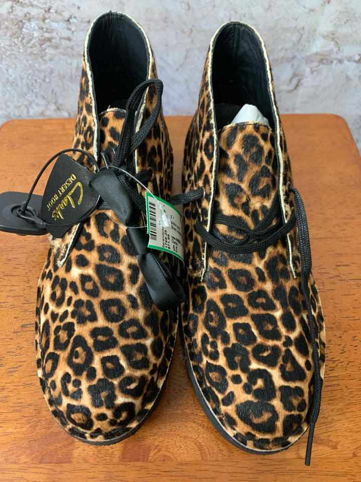 Clarks Animal Print W Shoe Size 6.5 ankle boots