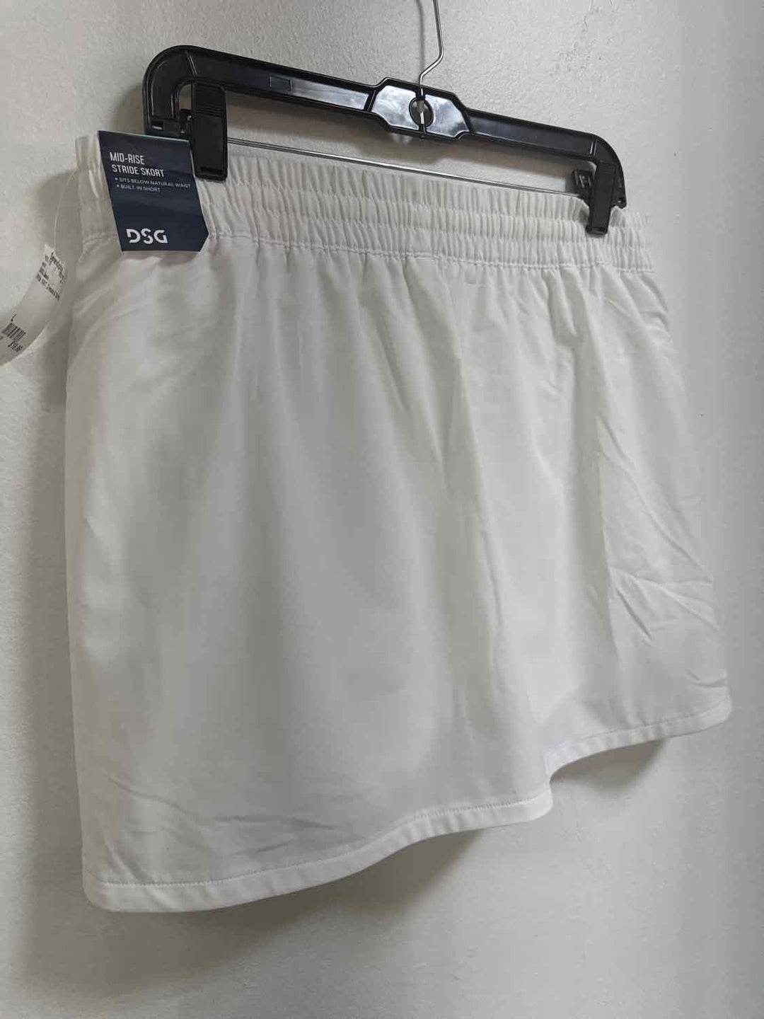 DSOL Basic Size L White NWT skort
