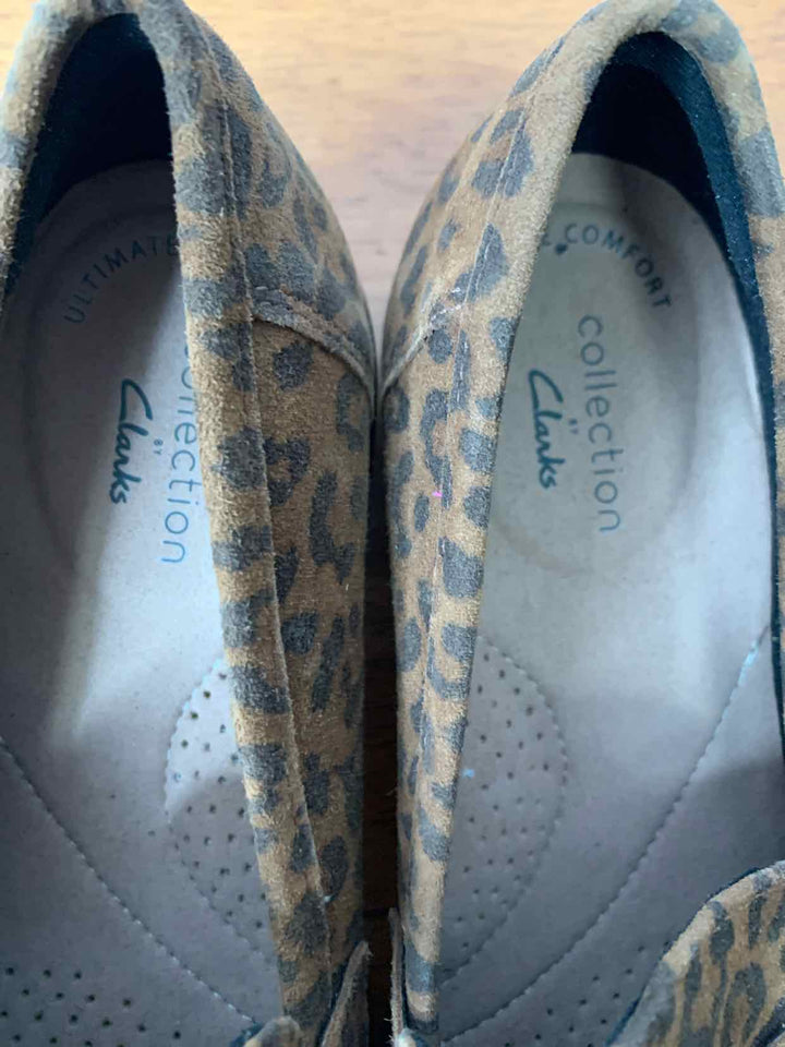 Clarks Animal Print W Shoe Size 6.5 flat shoe