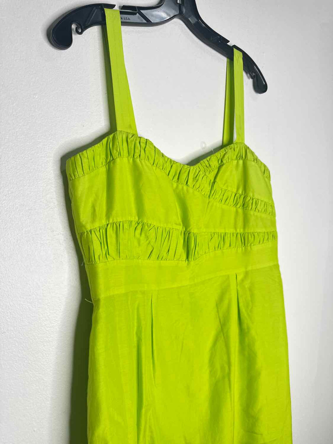 Gianni Bini Size 10 Lime Green Solid sleeveless