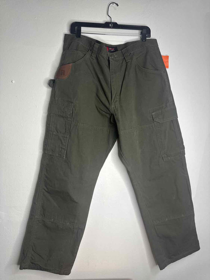 Size 38 X 30 Wrangler Olive Pants & Shorts Misc. Pants