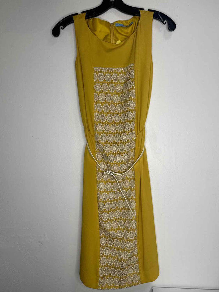 Antonio Melani Size 0 Yellow short sleeve