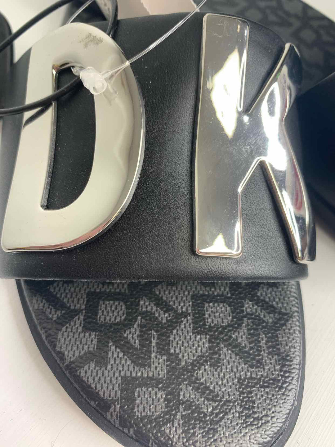 DKNY Black W Shoe Size 8.5 flat sandal