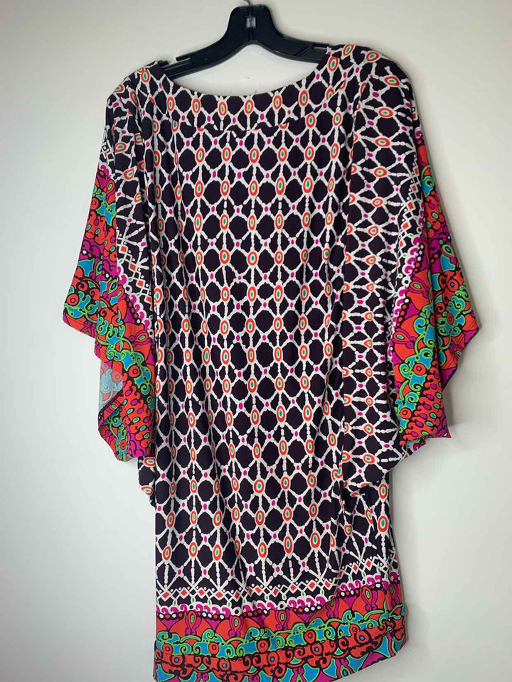 Women Size M Trina Turk Multi-Color short sleeve