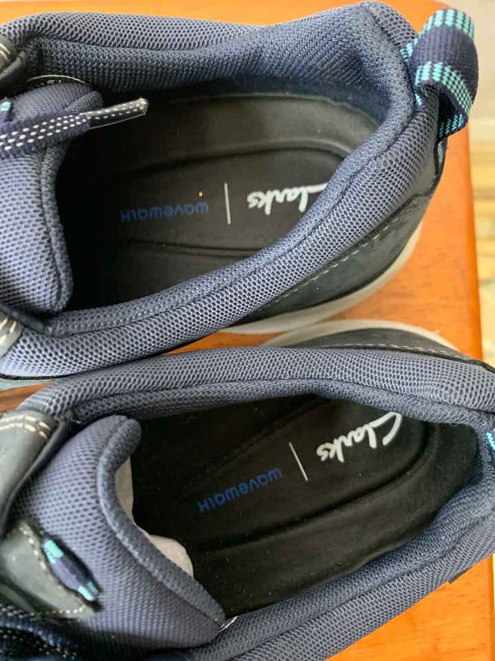 Clarks Navy W Shoe Size 10 athletic sneaker