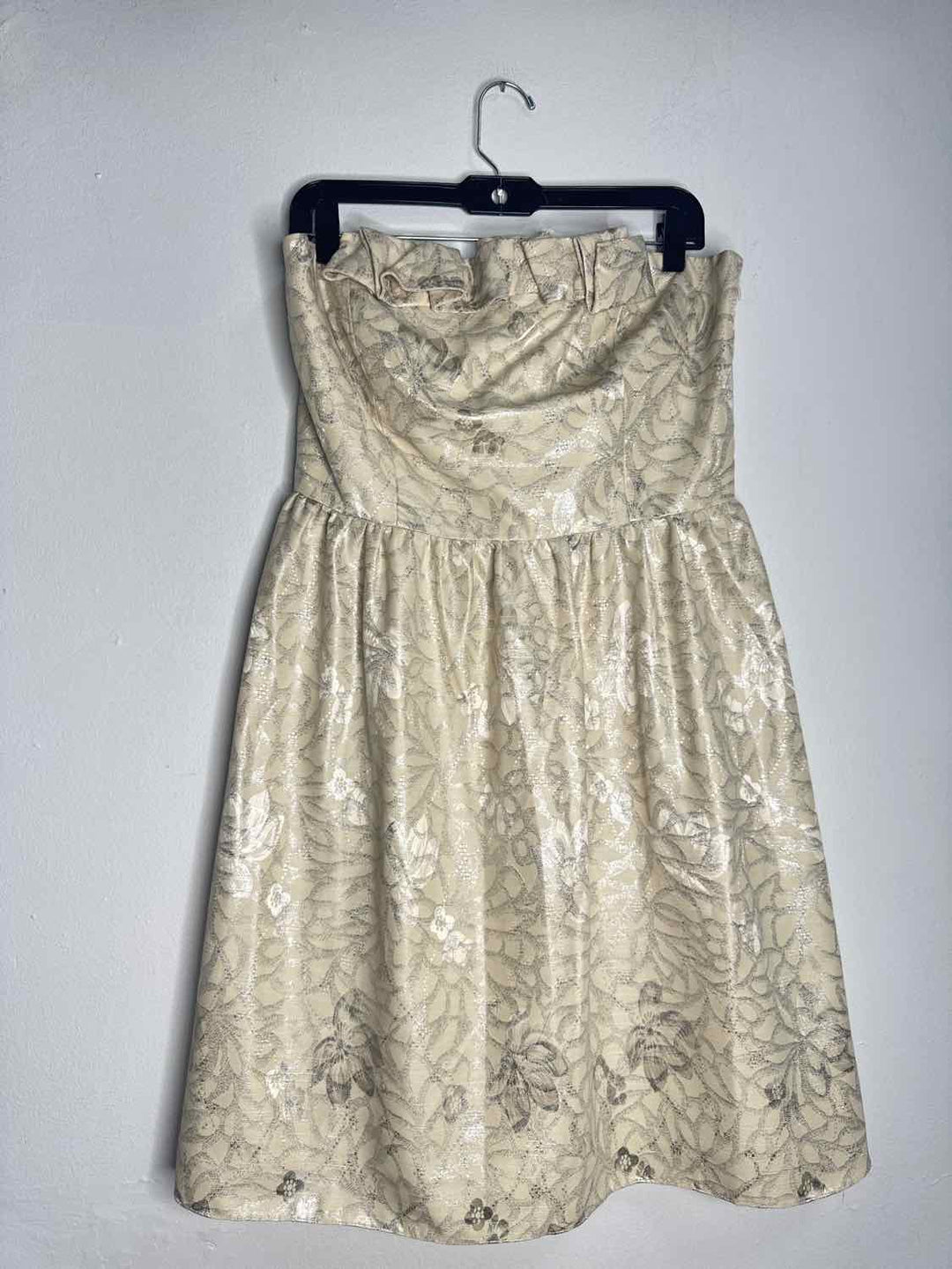 Antonio Melani Size 10 Cream Floral strapless