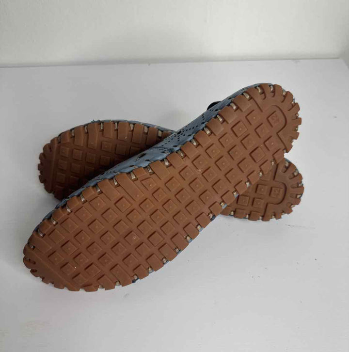 Spring Step Shoe Size 10 Blue flat shoe