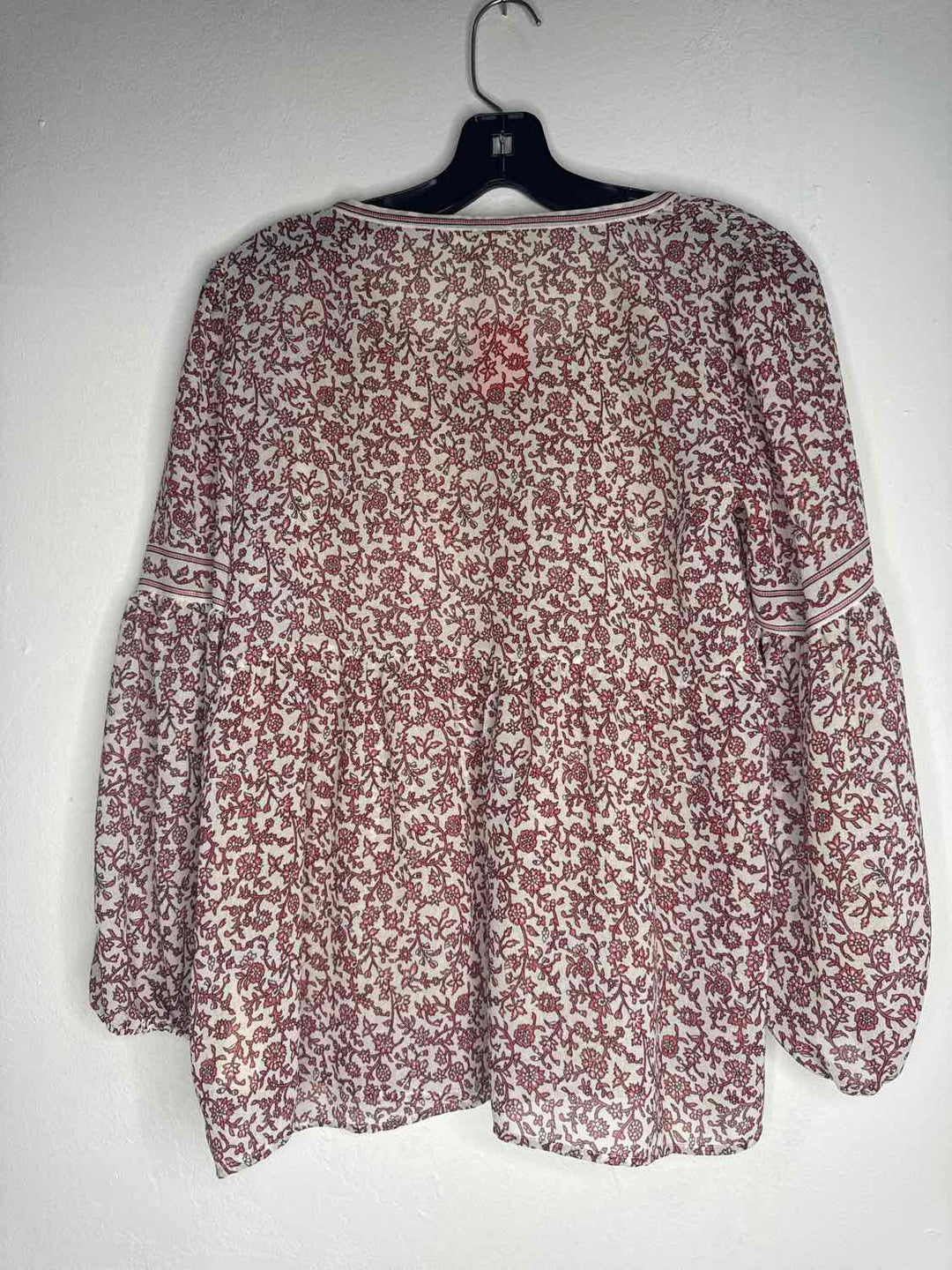Max Studio Size XS Floral Button Down long sleeve top