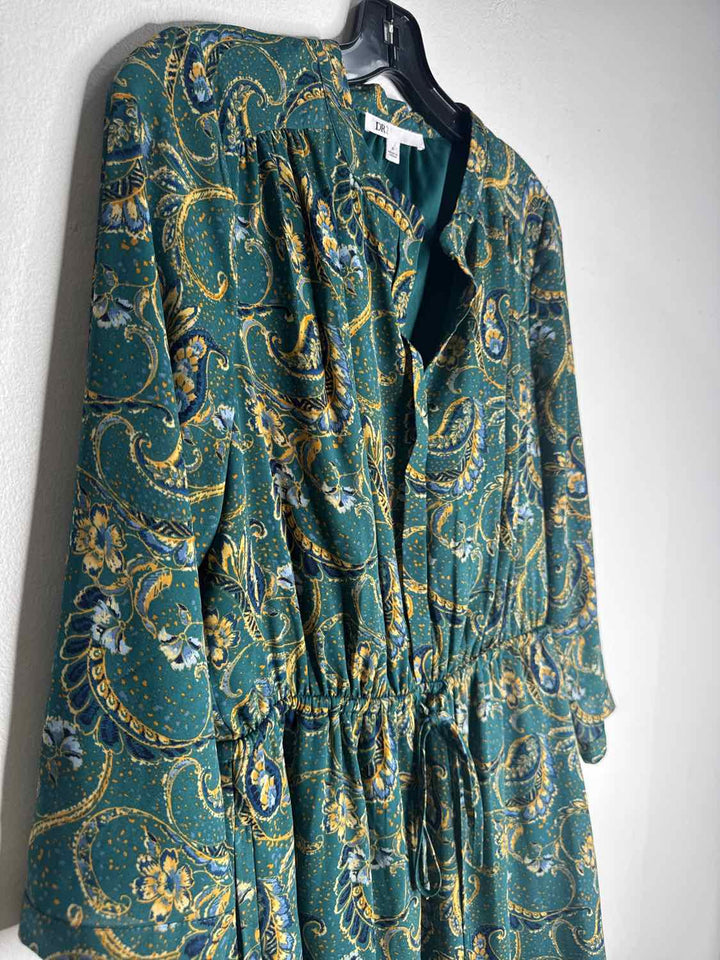 DR2 Size S Green long sleeve dress
