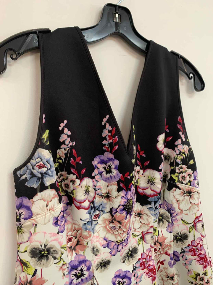 White Black Market Size 10 Floral Blk & White sleeveless dress