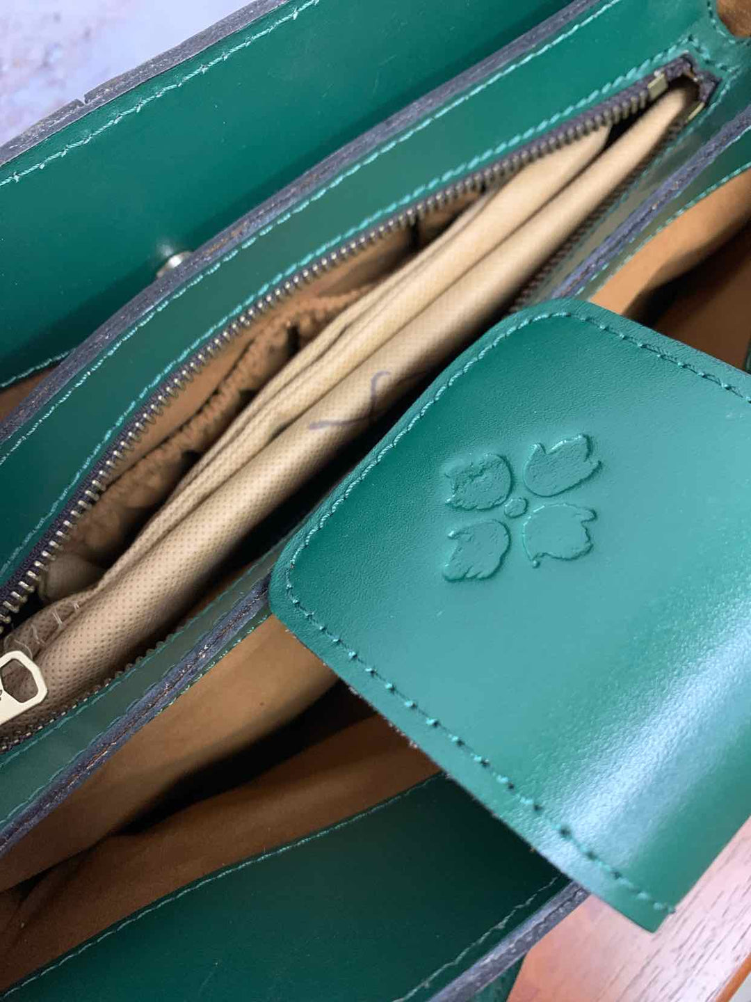 Patricia Nash Green shoulder bag