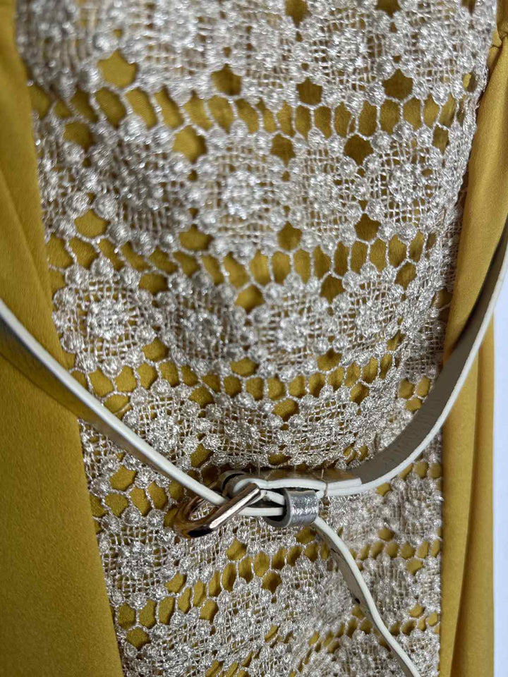 Antonio Melani Size 0 Yellow short sleeve