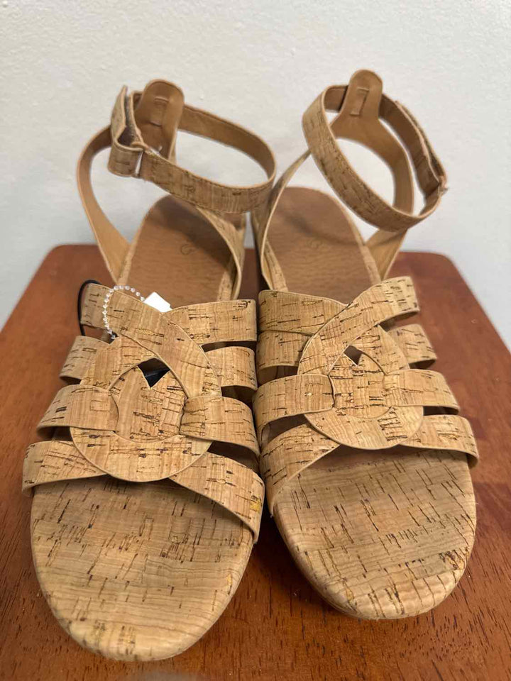 Baretraps Shoe Size 11 Camel medium heel